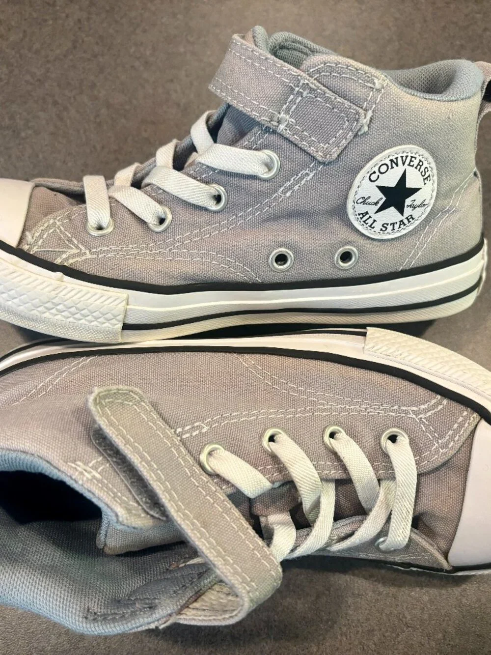 ~~Converse Malden Street Mid Top Sneaker Youth sz 1.5 Gray  SMOKE/PET FREE HOME!